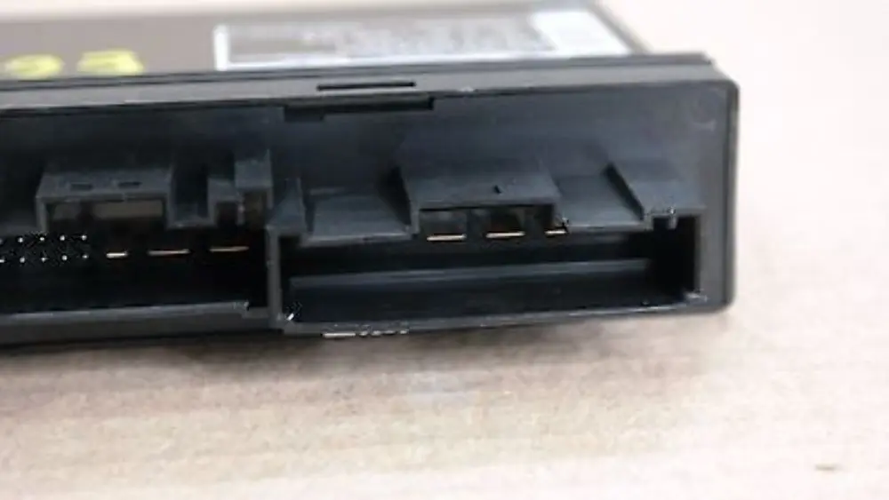 Body Control Module ECU Control Unit KBM High to BMW 5 Series E61 Touring with Part number 6957143 BMW 5 Series E61 Touring Body Control Module ECU Control Unit KBM High - SKU 6957143 - Part number 6957143