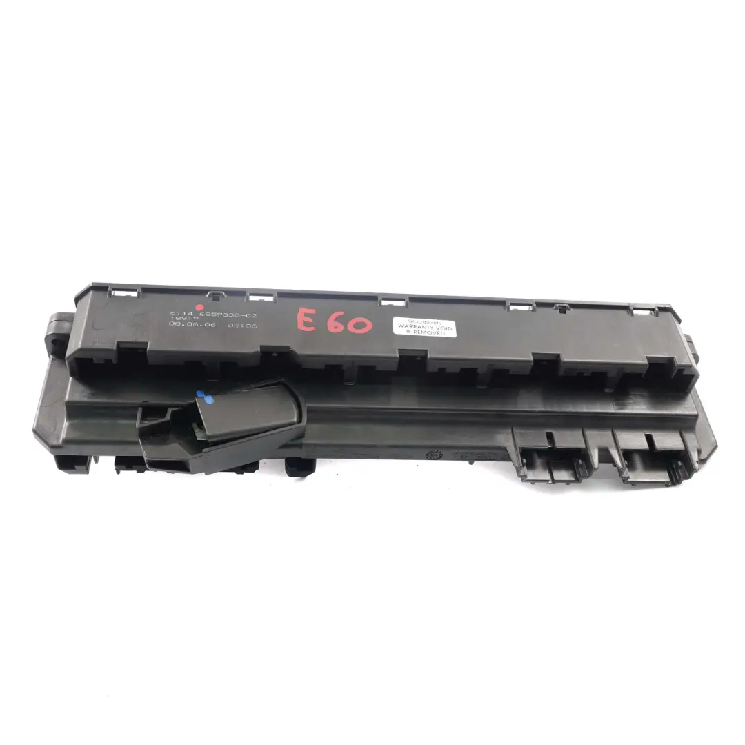 Caja De Fusibles De Distribución Eléctrica para BMW E60 E61 E63 con número de pieza 61146957330 BMW E60 E61 E63 Caja De Fusibles De Distribución Eléctrica - SKU 6957330 - Número de pieza 61146957330