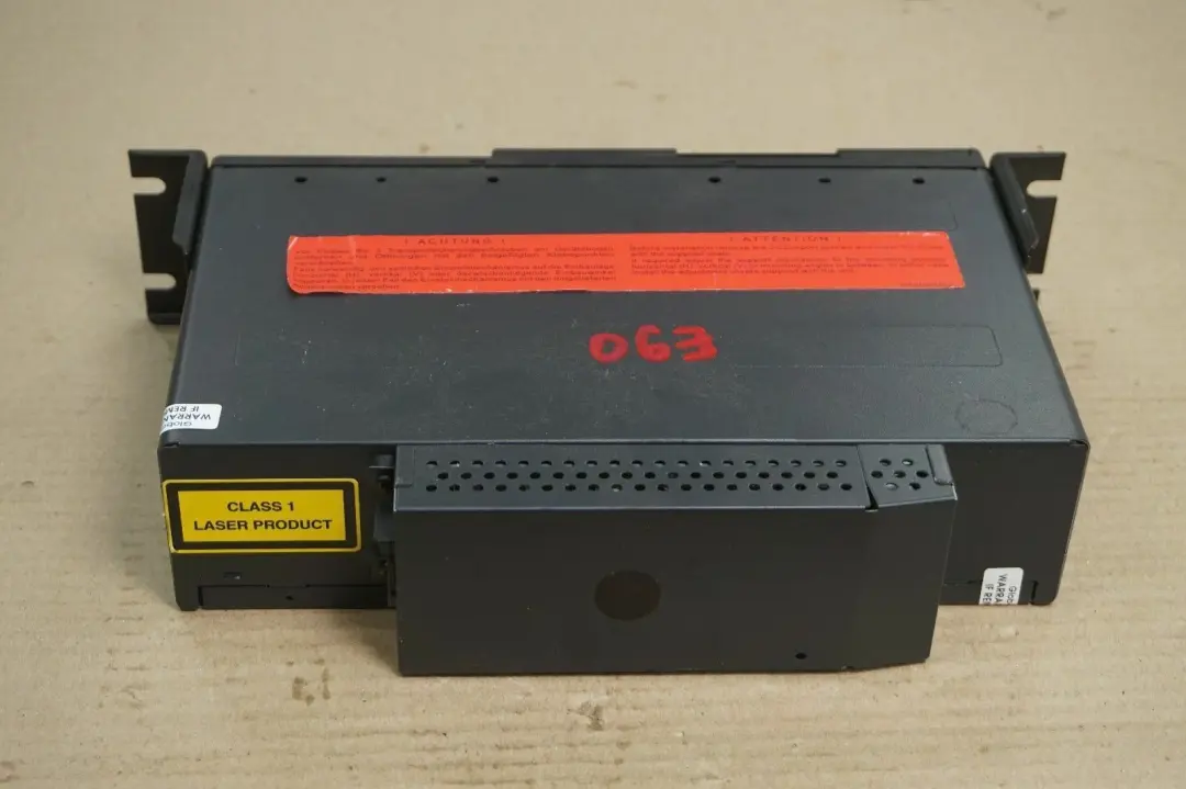 BMW 1 3 Series E81 E87 E90 E91 E92 6-disc CD Changer With Magazine - SKU 6958198 - Part number 6958198
