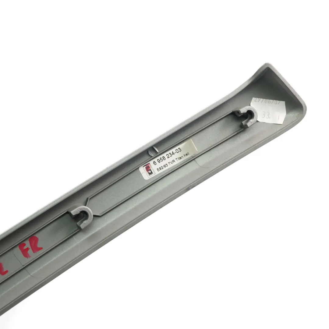 BMW E92 E93 Moulure Porte avant Droit Titan II Clair - SKU 6958234 - Numéro de pièce 6958234