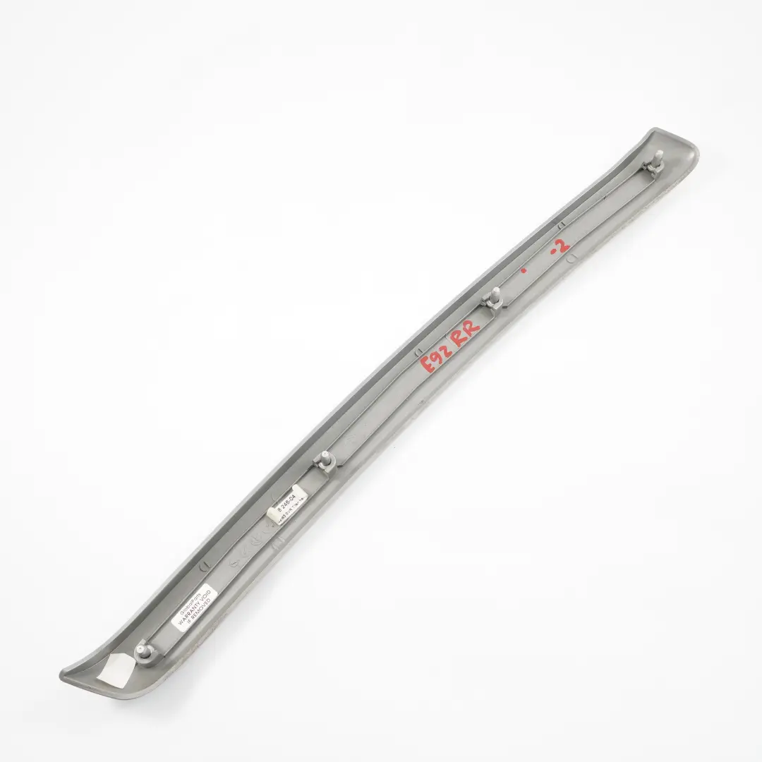 BMW E92 Bande décorative enjoliveur arrière droit Lumière des Titans - SKU 6958246-2 - Numéro de pièce 6958246