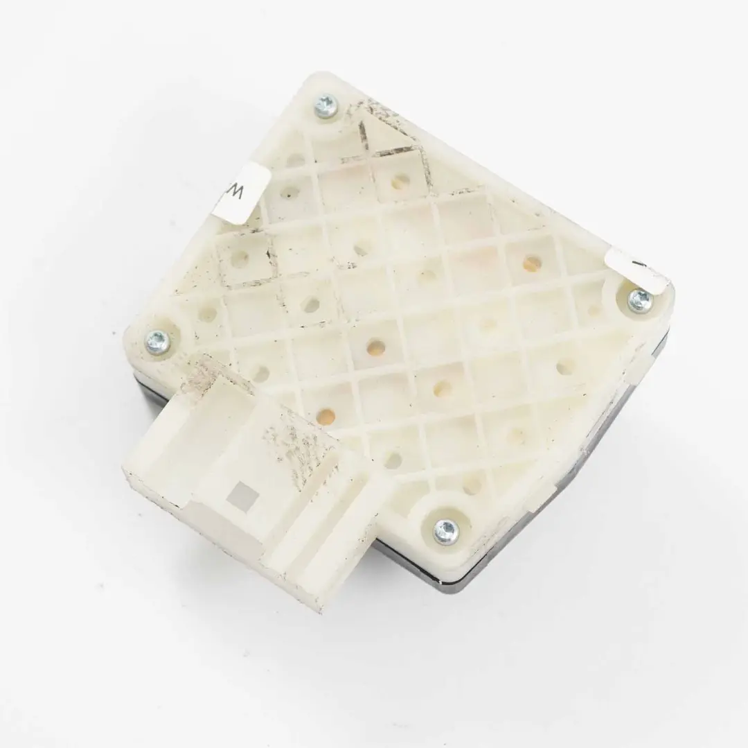 Przełącznik Regulacji Fotela Prawy do BMW E60 X5 E70 o numerze 61316958526 BMW E60 X5 E70 Przełącznik Regulacji Fotela Prawy - SKU 6958526-1 - Numer Części 61316958526