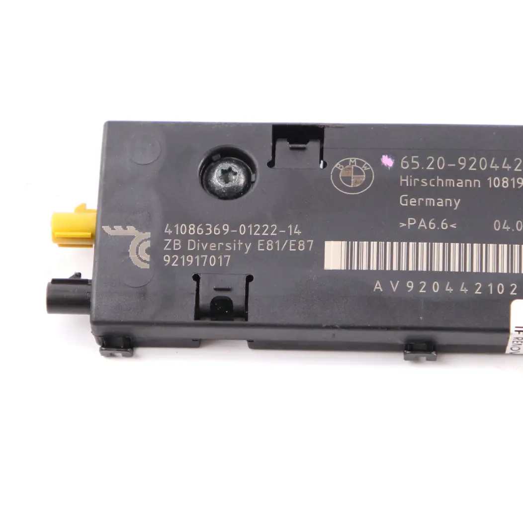 Amplificatore Antenna Diversity 6520 per BMW E81 E87 E87N con numero di parte 6958900 BMW E81 E87 E87N Amplificatore Antenna Diversity 6520 - SKU 6958900 - Numero di parte 6958900