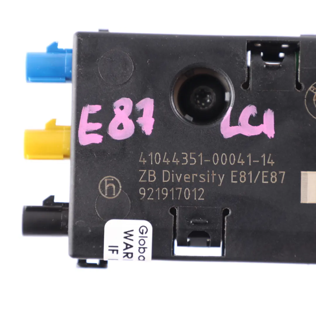 Aerial Antenna Amplifier Diversity DAB Control Unit to BMW E81 E87 with Part number 6958901 BMW E81 E87 Aerial Antenna Amplifier Diversity DAB Control Unit - SKU 6958901 - Part number 6958901