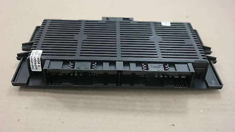 BMW 3 Reihe E90 Fußraummodul Lichtmodul Steuergerät Modul - SKU 6961132 - Teilenummer 6961132