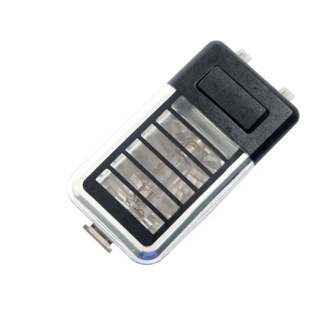 Lampka Podsufitki Oświetlenie Kabiny Czarna do BMW X5 E53 X3 E83 o numerze 6962036 BMW X5 E53 X3 E83 Lampka Podsufitki Oświetlenie Kabiny Czarna - SKU 6962036-1 - Numer Części 6962036