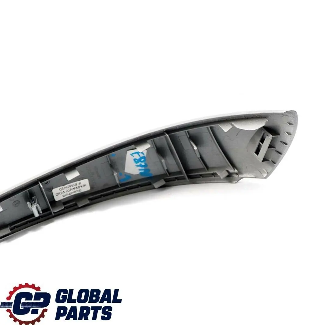 Manija puerta interior izquierda Light Titan para BMW E81 E82 E87 LCI E88 con número de pieza 6962103 BMW E81 E82 E87 LCI E88 Manija puerta interior izquierda Light Titan - SKU 6962103-1 - Número de pieza 6962103