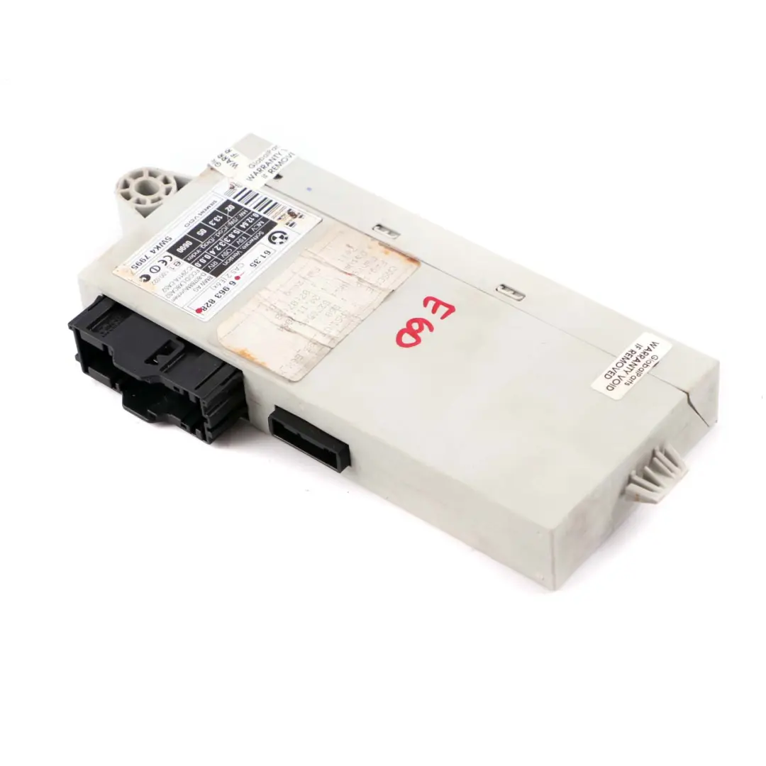 ECU Modulo Di Lettura Chiave Unità Di Controllo CAS 2 per BMW E60 E61 E63 con numero di parte 6963828 BMW E60 E61 E63 ECU Modulo Di Lettura Chiave Unità Di Controllo CAS 2 - SKU 6963828 - Numero di parte 6963828