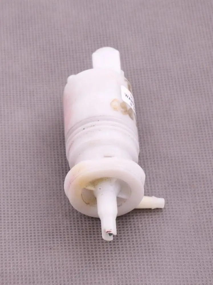 Pompe lave-glace pour Mini Cabrio One Cooper R52 à propos du numéro de pièce 6963855 Mini Cabrio One Cooper R52 Pompe lave-glace - SKU 6963855 - Numéro de pièce 6963855