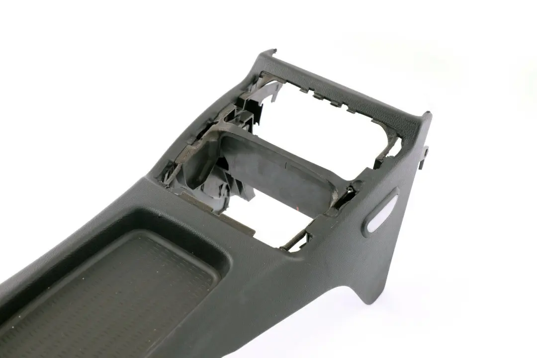 Console Posteriore Nero Black 5116 per BMW E92 E93 LCI con numero di parte 6963900 BMW E92 E93 LCI Console Posteriore Nero Black 5116 - SKU 6963900-4 - Numero di parte 6963900