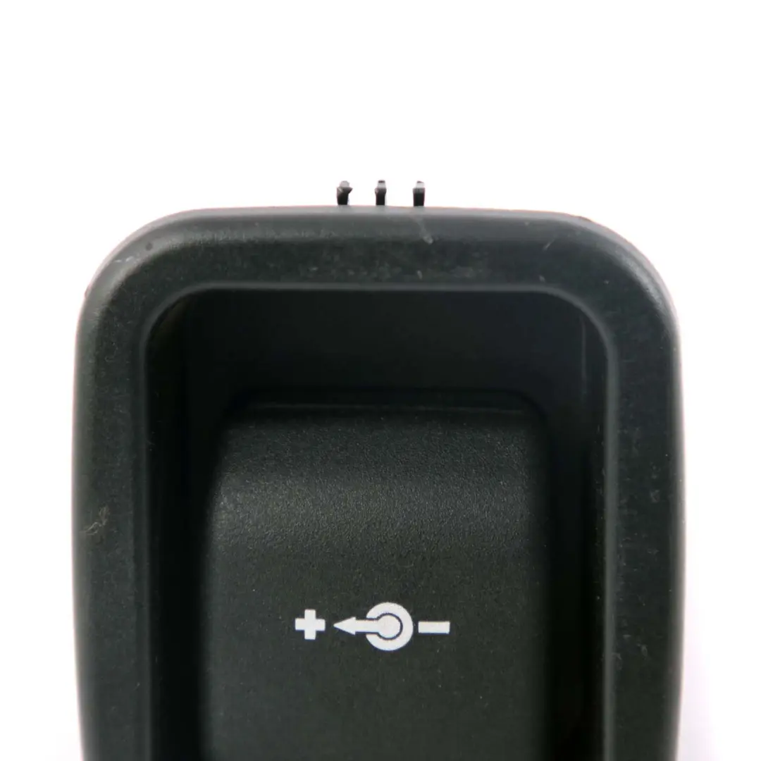  Support Prise Charge BMW E82 E90 E91 E92 F11 F20 F22 F30 Prise Courant - SKU 6964057 - Numéro de pièce 6964057