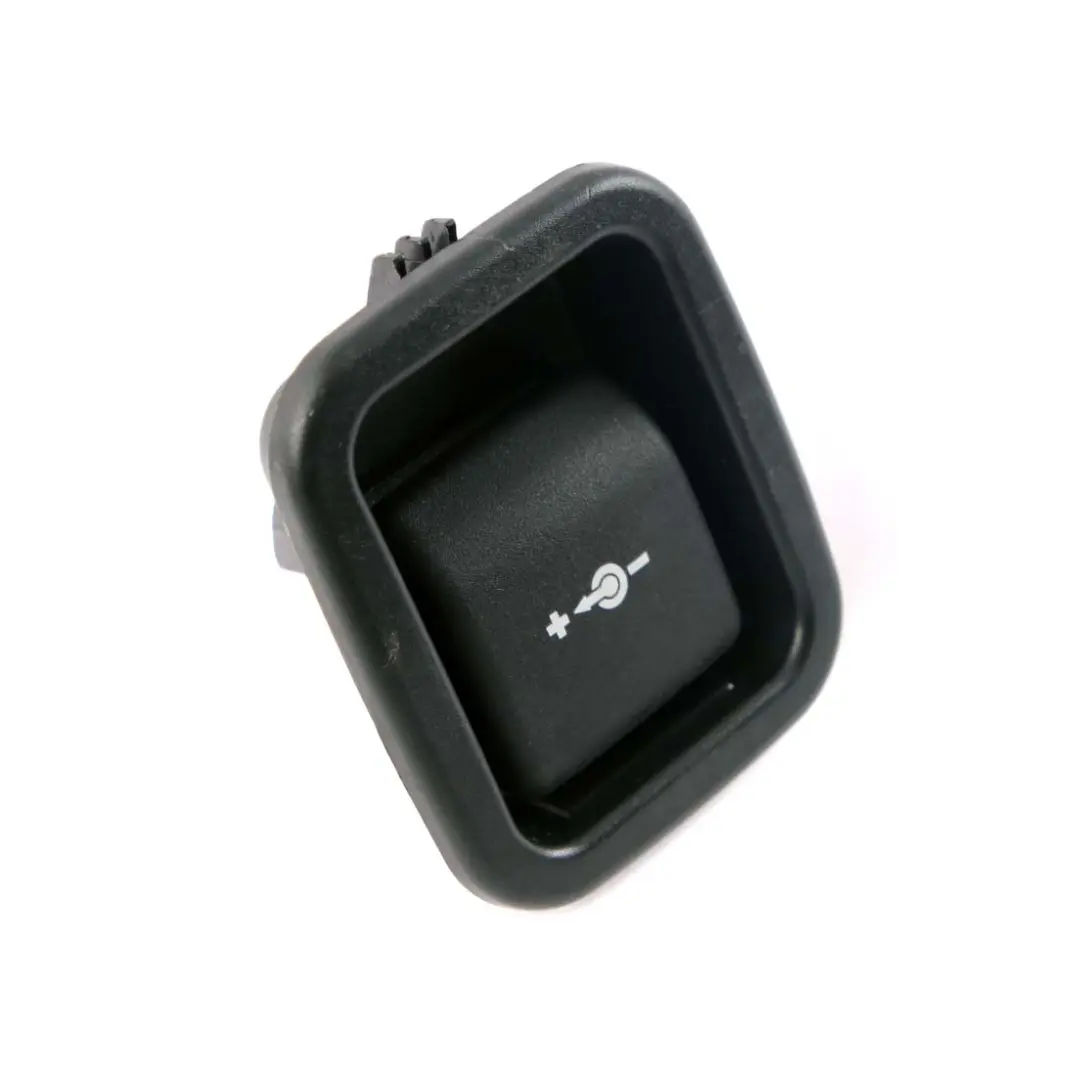 Gniazdo Ładowania do BMW E82 E90 E91 E92 F11 F20 F30 o numerze 6964057 BMW E82 E90 E91 E92 F11 F20 F30 Gniazdo Ładowania - SKU 6964057 - Numer Części 6964057