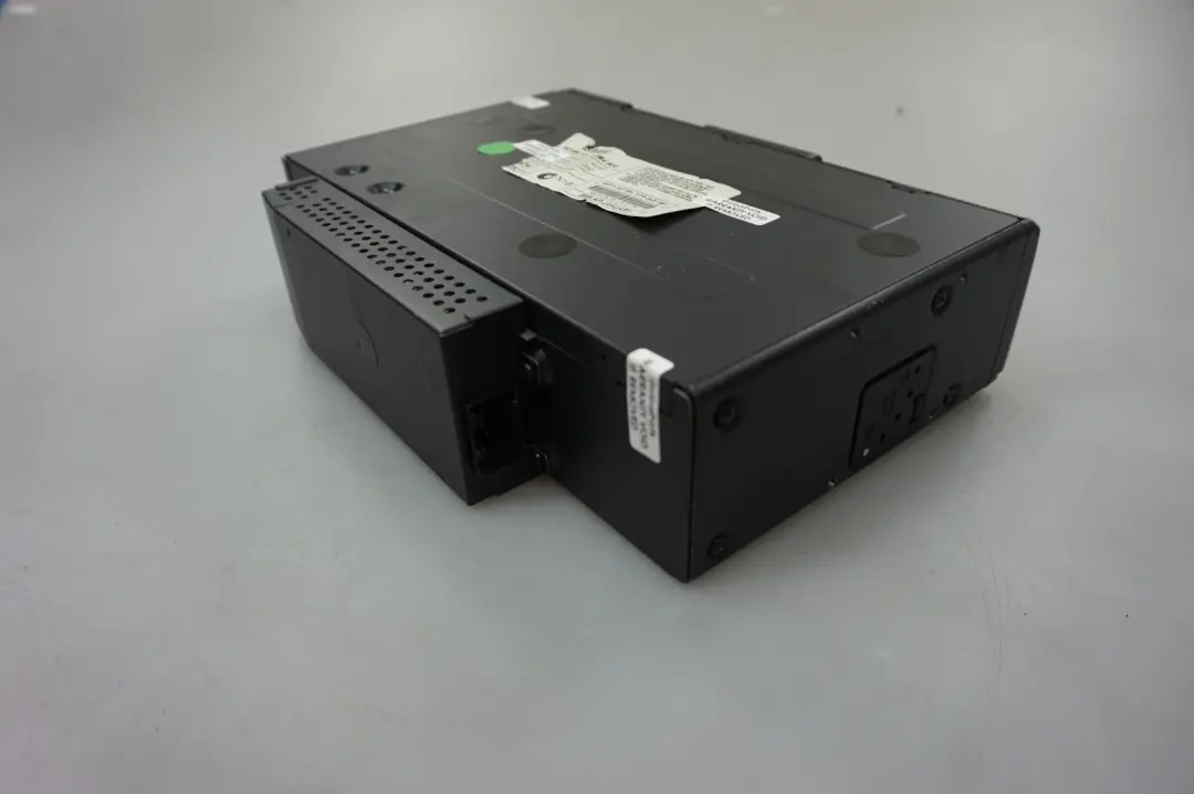 Caricatore CD a 6 dischi con caricatore per BMW 1 3 E81 E87 E90 E91 E92 con numero di parte 6964602 BMW 1 3 E81 E87 E90 E91 E92 Caricatore CD a 6 dischi con caricatore - SKU 6964602 - Numero di parte 6964602