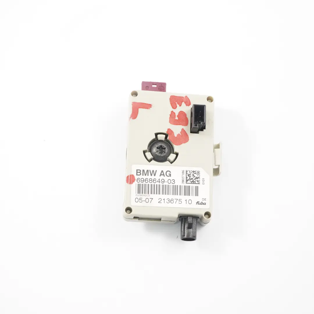 Amplificatore Antenna Centralina Am/Fm SX per BMW E93 con numero di parte 6968649 BMW E93 Amplificatore Antenna Centralina Am/Fm SX - SKU 6968649 - Numero di parte 6968649