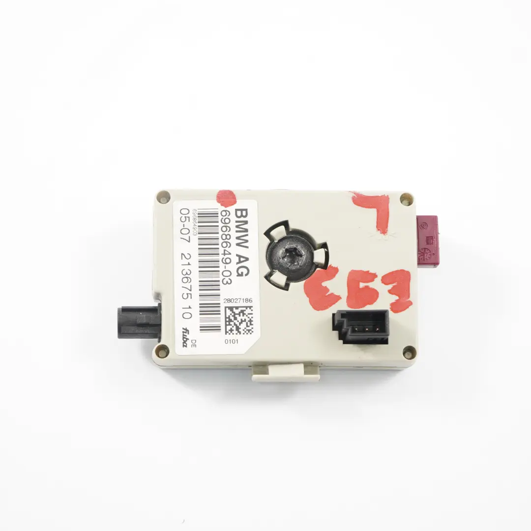 Antena Amplificador FM/AM Izquierda para BMW E93 Convertible con número de pieza 6968649 BMW E93 Convertible Antena Amplificador FM/AM Izquierda - SKU 6968649 - Número de pieza 6968649