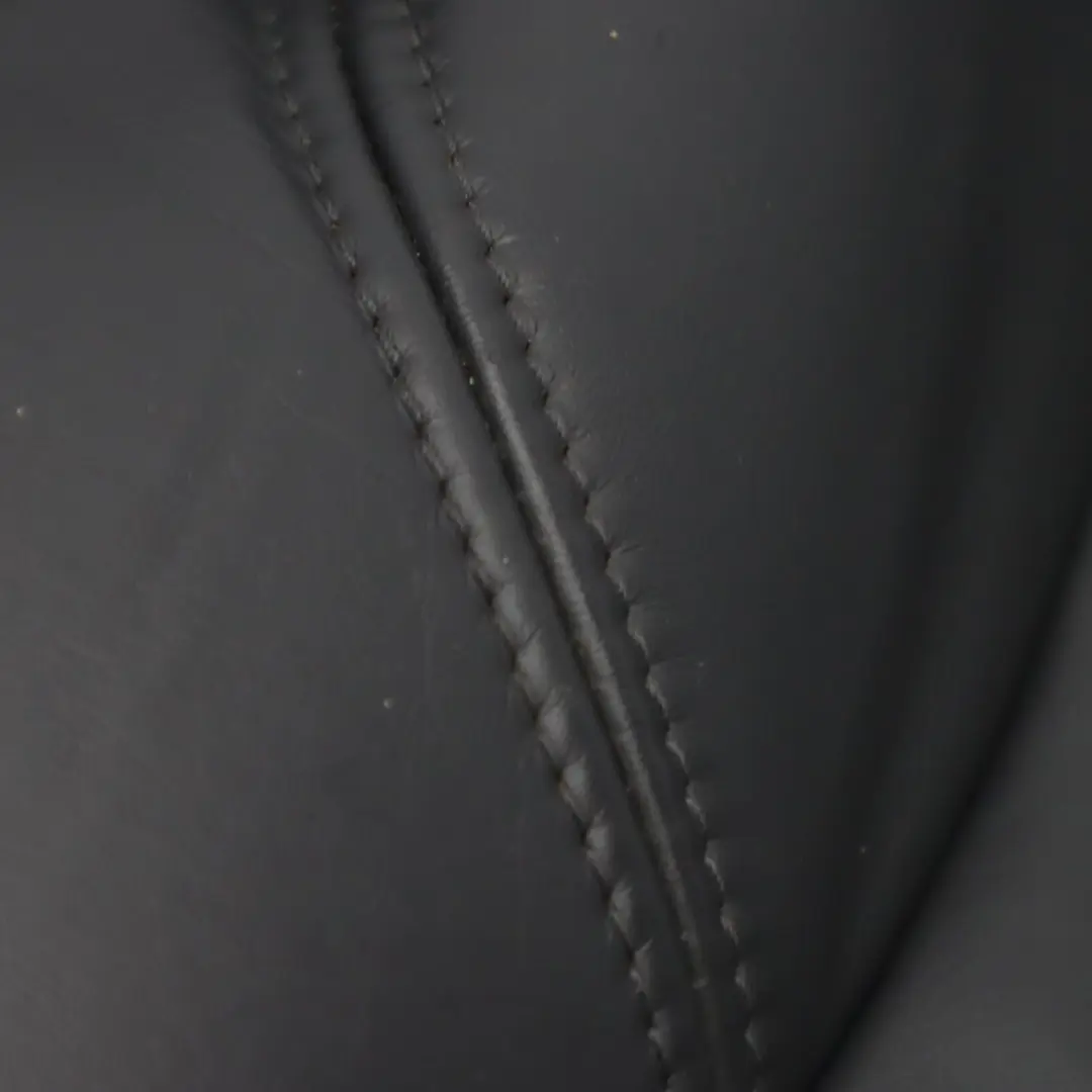 Kanapa Tylna Siedzisko Skórzane Osłona English Park Lane do Mini R50 o numerze 6969900 Mini R50 Kanapa Tylna Siedzisko Skórzane Osłona English Park Lane - SKU 6969900 - Numer Części 6969900