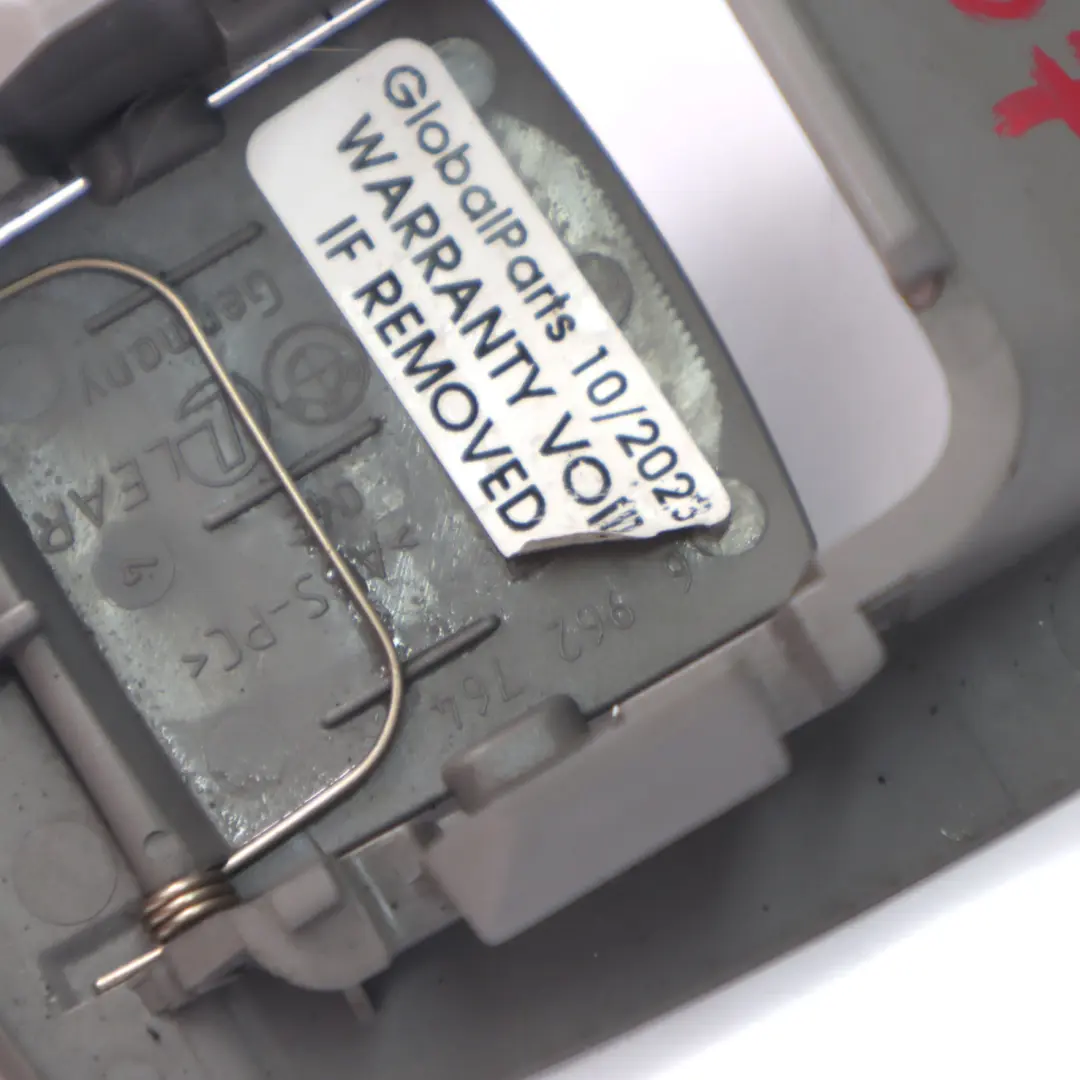 Rücksitzbank Isofix Abdeckung Halterung Trim Grau für BMW E92 mit Teilenummer 6970745 BMW E92 Rücksitzbank Isofix Abdeckung Halterung Trim Grau - SKU 6970745 - Teilenummer 6970745