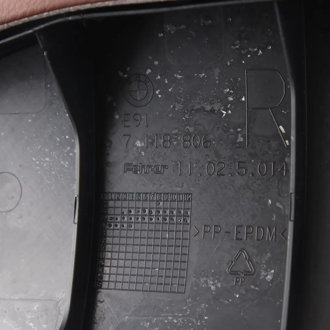 Side Finisher Rear Seat Right O/S Leather Dakota Terra 7118806 to BMW E91 with Part number 6971662 BMW E91 Side Finisher Rear Seat Right O/S Leather Dakota Terra 7118806 - SKU 6971690 - Part number 6971662