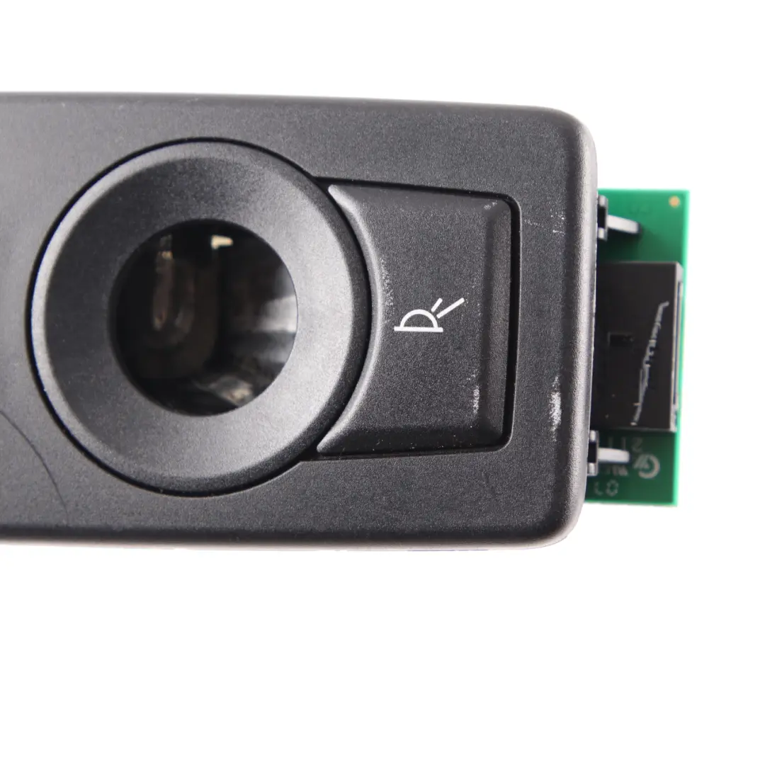Lampe de lecture intérieure arrière gauche pour BMW X5 Series E70 à propos du numéro de pièce 6972971 BMW X5 Series E70 Lampe de lecture intérieure arrière gauche - SKU 6972971 - Numéro de pièce 6972971