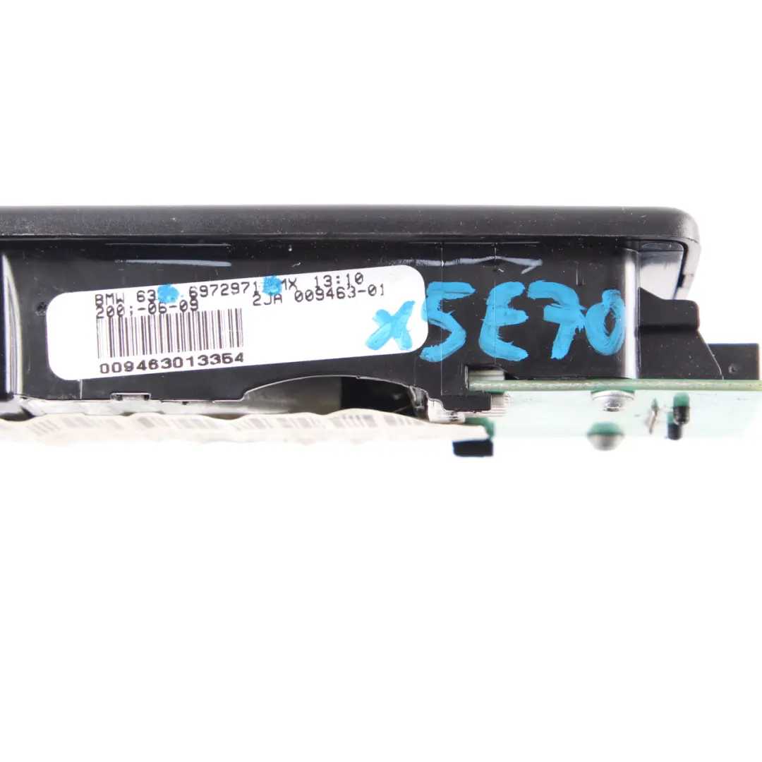 Lampe de lecture intérieure arrière gauche pour BMW X5 Series E70 à propos du numéro de pièce 6972971 BMW X5 Series E70 Lampe de lecture intérieure arrière gauche - SKU 6972971 - Numéro de pièce 6972971