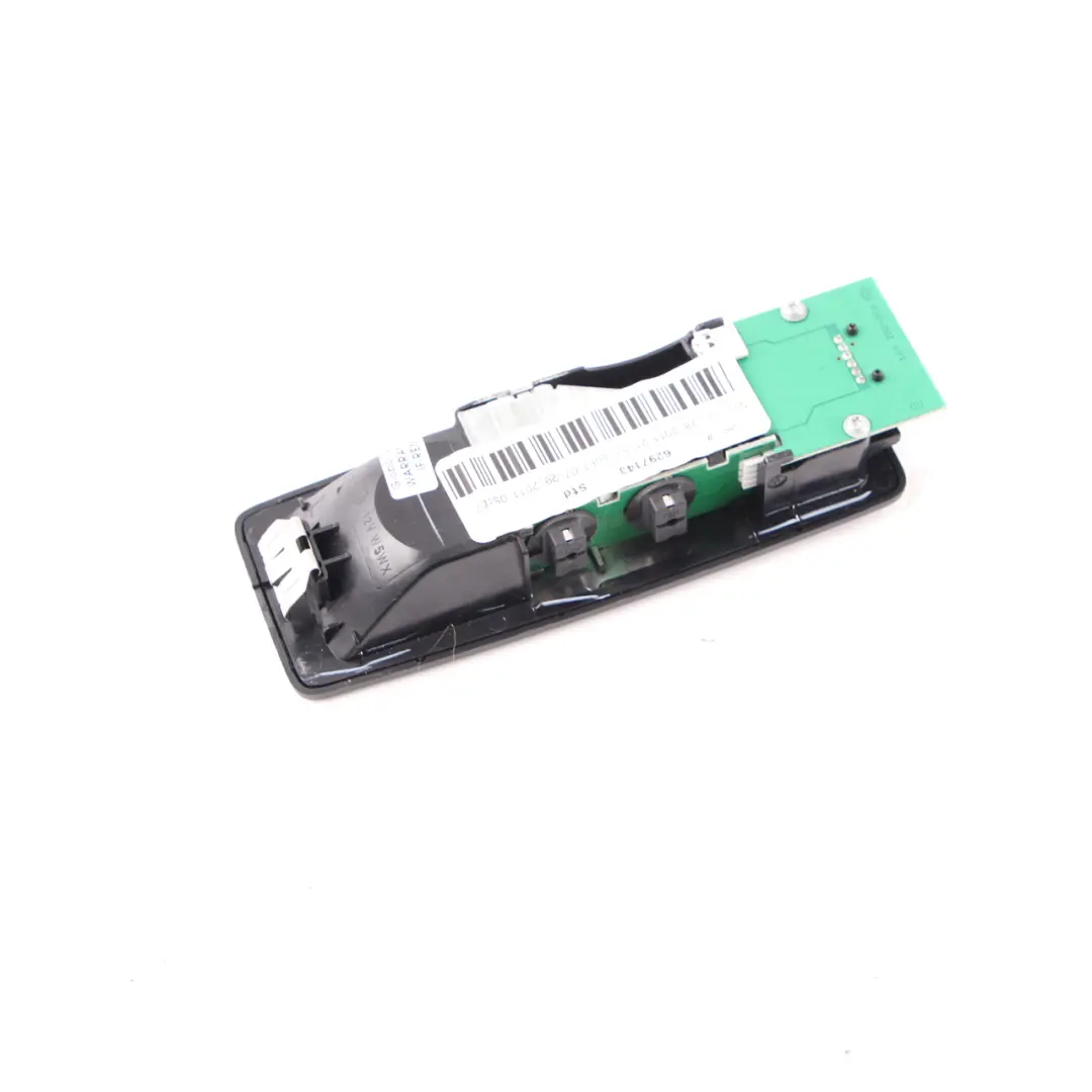 Lampe de lecture intérieure arrière gauche pour BMW X5 Series E70 à propos du numéro de pièce 6972971 BMW X5 Series E70 Lampe de lecture intérieure arrière gauche - SKU 6972971 - Numéro de pièce 6972971