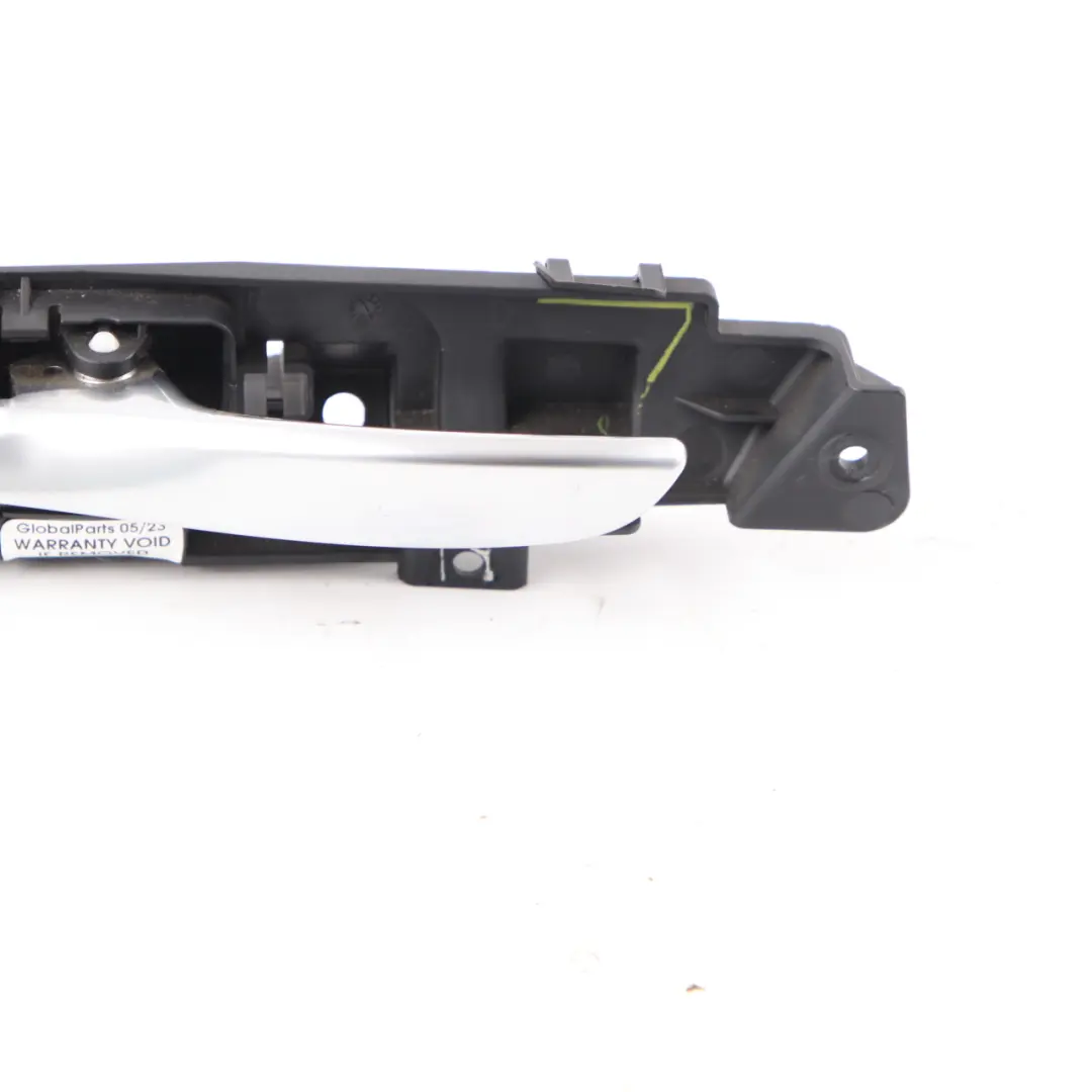 Supporto Maniglia Porta Esterna Posteriore Sinistra Cromo per BMW X5 E70 con numero di parte 6974297 BMW X5 E70 Supporto Maniglia Porta Esterna Posteriore Sinistra Cromo - SKU 6974297 - Numero di parte 6974297