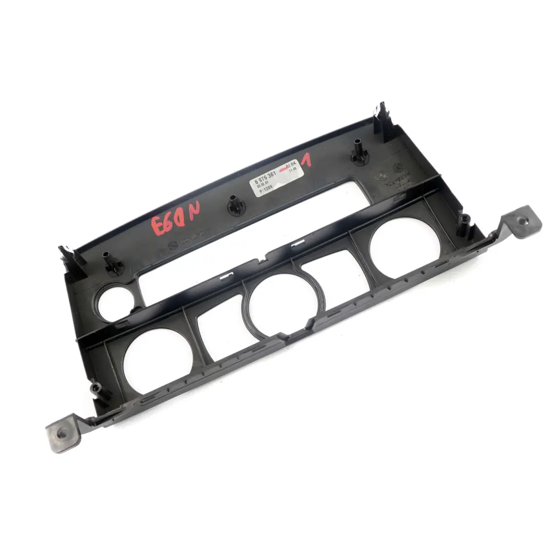 Ramka Osłona Panelu Klimatyzacji do BMW E60 E61 LCI o numerze 6976361 BMW E60 E61 LCI Ramka Osłona Panelu Klimatyzacji - SKU 6976361-1 - Numer Części 6976361