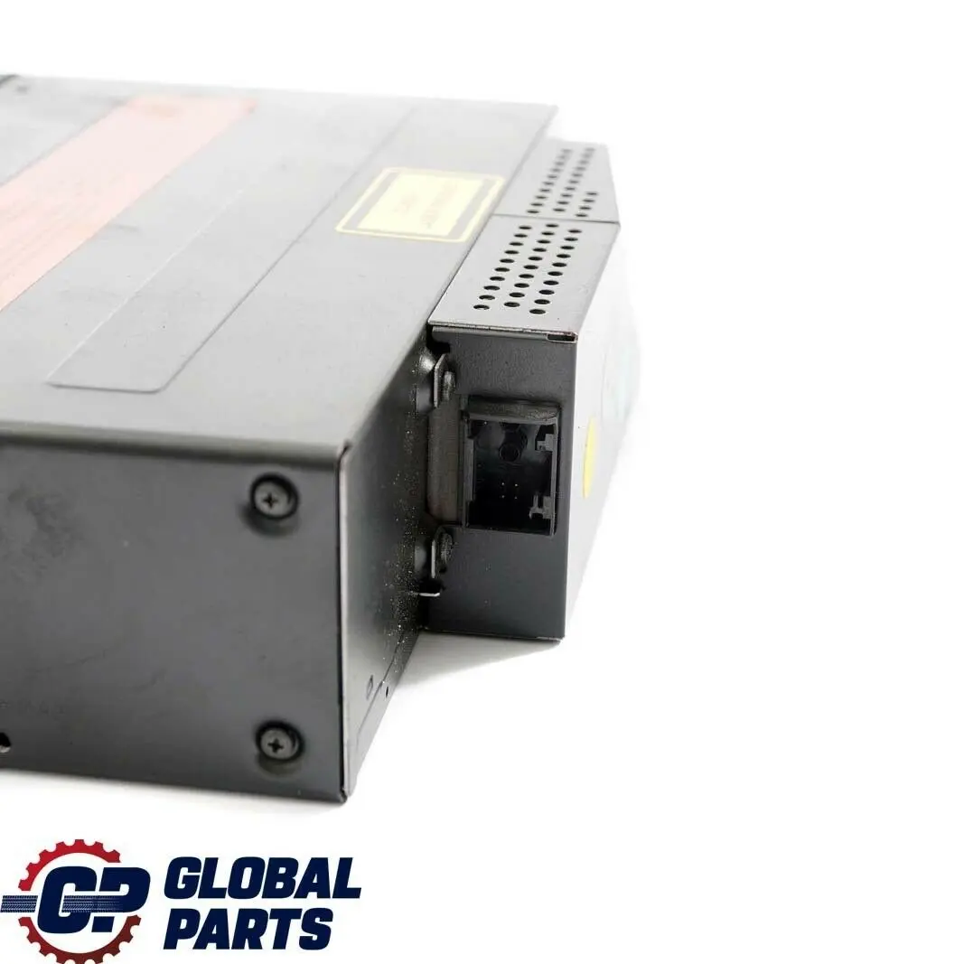 6-fach CD Changer Con Rivista per BMW E81 E87 E90 E91 E92 con numero di parte 9196669 BMW E81 E87 E90 E91 E92 6-fach CD Changer Con Rivista - SKU 6977759 - Numero di parte 9196669