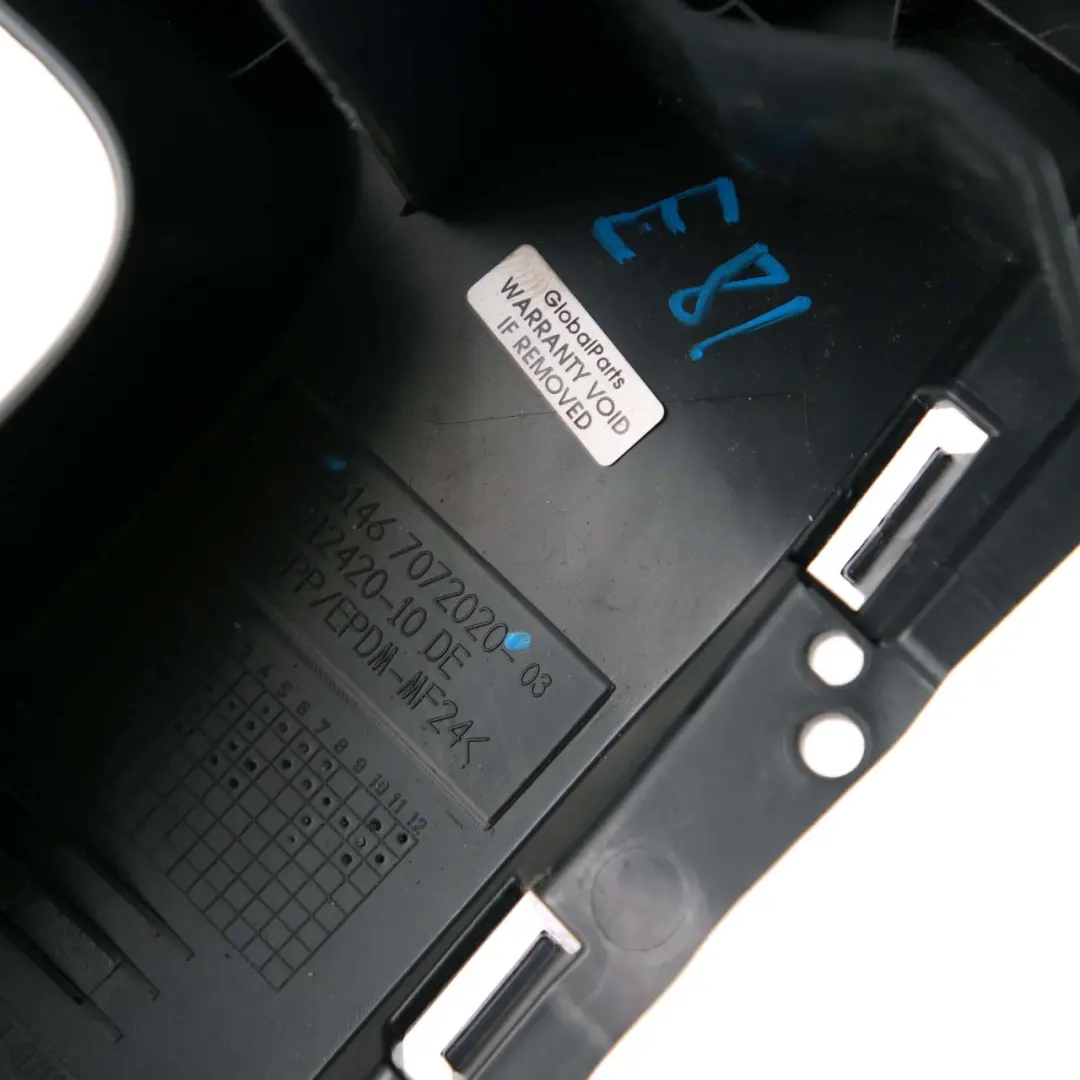 *BMW 1 er E81 Aufnahme Ablegeboden Hinten Rechts Schwarz 7072020 für mit Teilenummer 6978258 *BMW 1 er E81 Aufnahme Ablegeboden Hinten Rechts Schwarz 7072020 - SKU 6978258 - Teilenummer 6978258