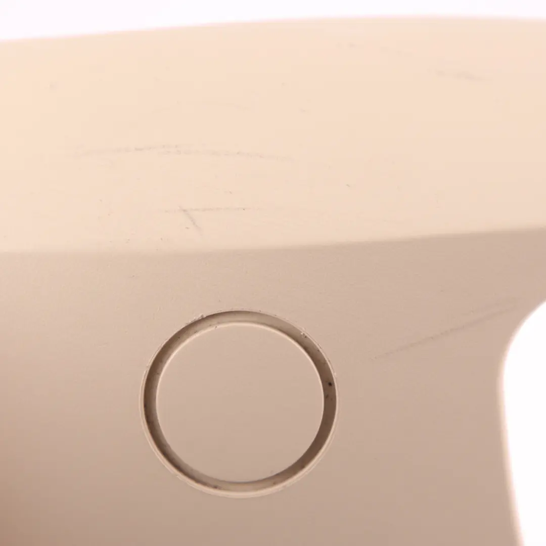 Rivestimento Sedile Esterno Passeggero Sinistro Crema Beige per BMW E92 E92N con numero di parte 6979341 BMW E92 E92N Rivestimento Sedile Esterno Passeggero Sinistro Crema Beige - SKU 6979341 - Numero di parte 6979341