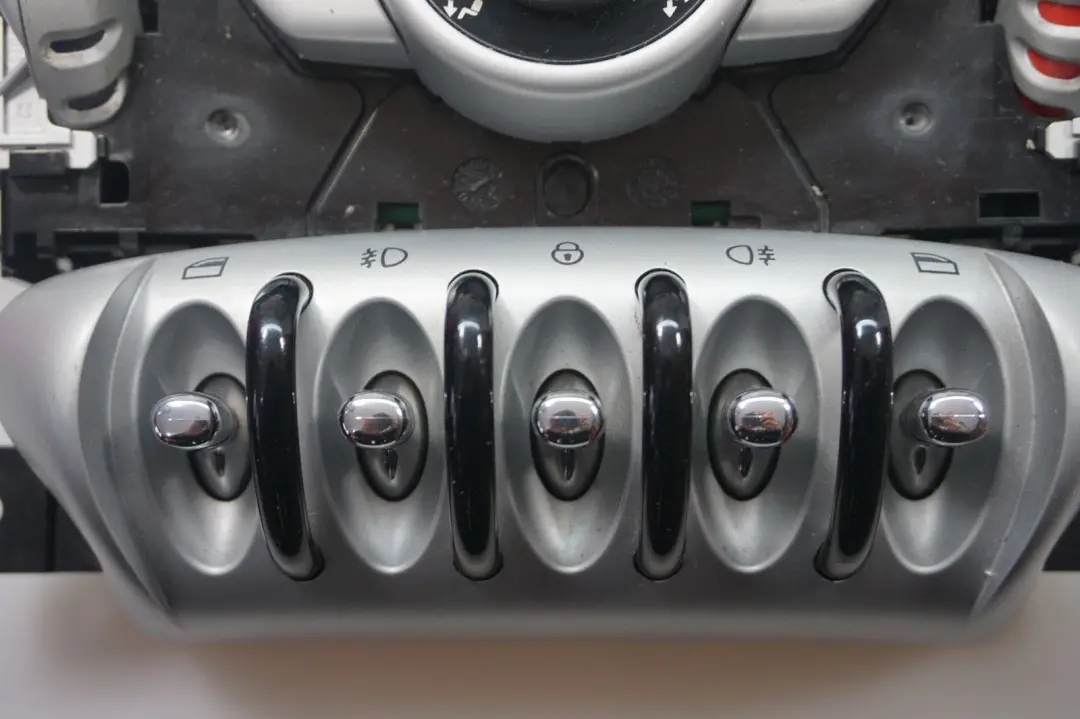 Condizionata Heizungssteuereinheit Interruttore per Mini Cooper One R56 Aria con numero di parte 69797002 Mini Cooper One R56 Aria Condizionata Heizungssteuereinheit Interruttore - SKU 69797002-6 - Numero di parte 69797002