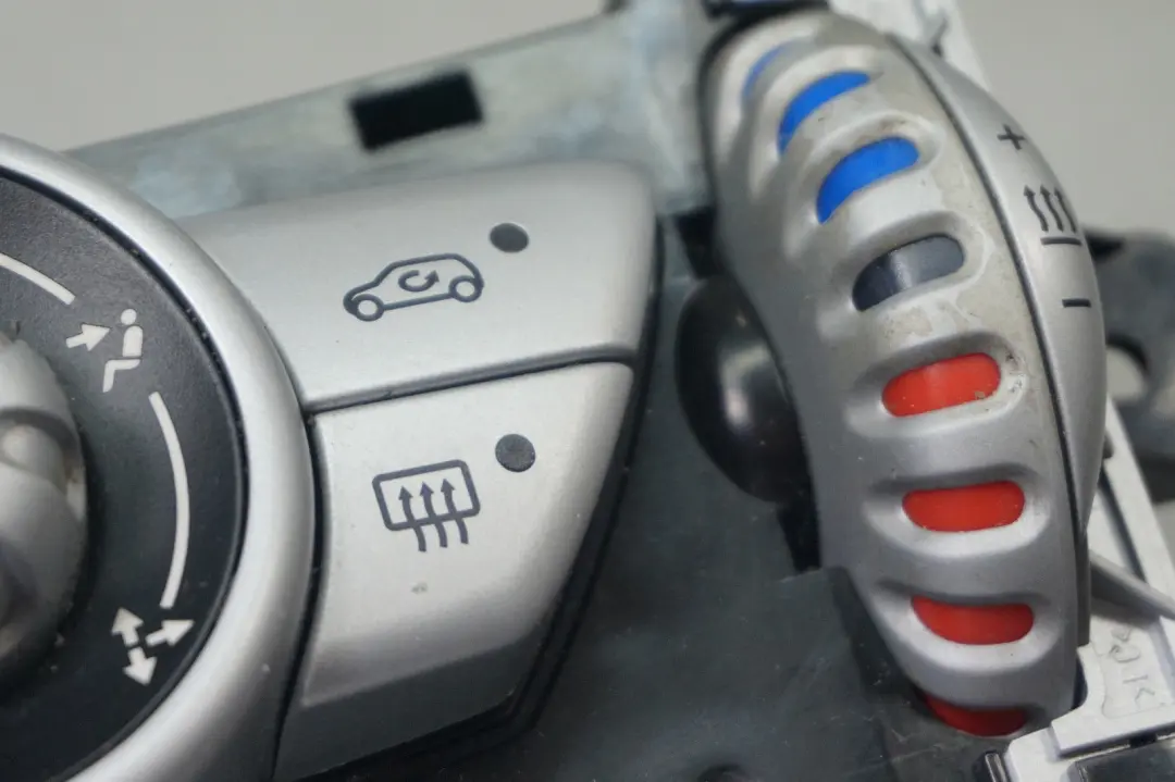 Klimaanlage Heizungssteuereinheit Schalter für BMW Mini Cooper One R56 mit Teilenummer 69797002 BMW Mini Cooper One R56 Klimaanlage Heizungssteuereinheit Schalter - SKU 69797002-6 - Teilenummer 69797002