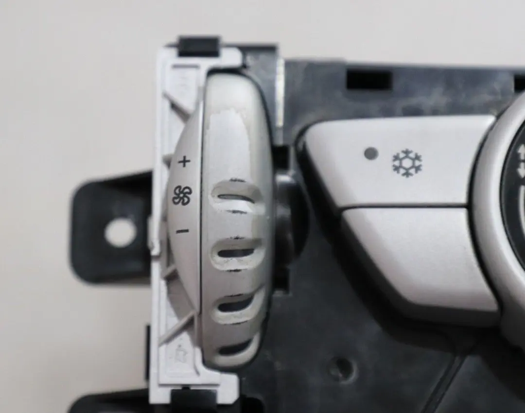 Mini Cooper One 9 R56 Air Conditioning Heater Control Unit Switch 69797002 - SKU 69797002-9 - Part number 3454855