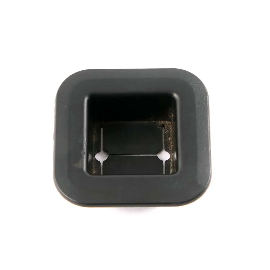 Coperchio Bagagliaio Posteriore Pannello Fissaggio Loop Nero 6963873 per BMW X5 E70 con numero di parte 6980659 BMW X5 E70 Coperchio Bagagliaio Posteriore Pannello Fissaggio Loop Nero 6963873 - SKU 6980659 - Numero di parte 6980659