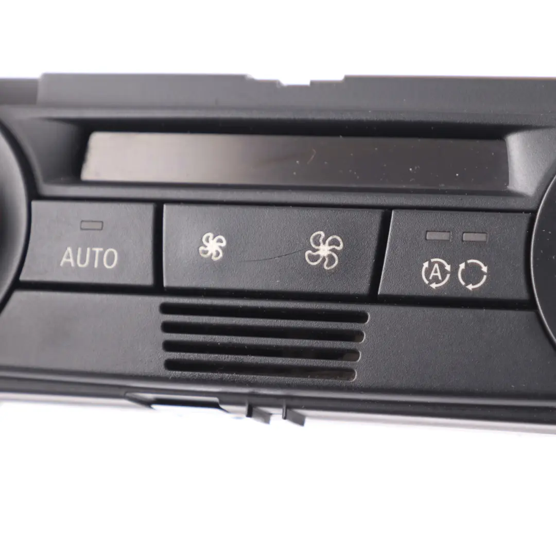Bedienteil Klimaautomatik für BMW 1 3 er E81 E87 E90 E91 E92 mit Teilenummer 6981120 BMW 1 3 er E81 E87 E90 E91 E92 Bedienteil Klimaautomatik - SKU 6981120 - Teilenummer 6981120