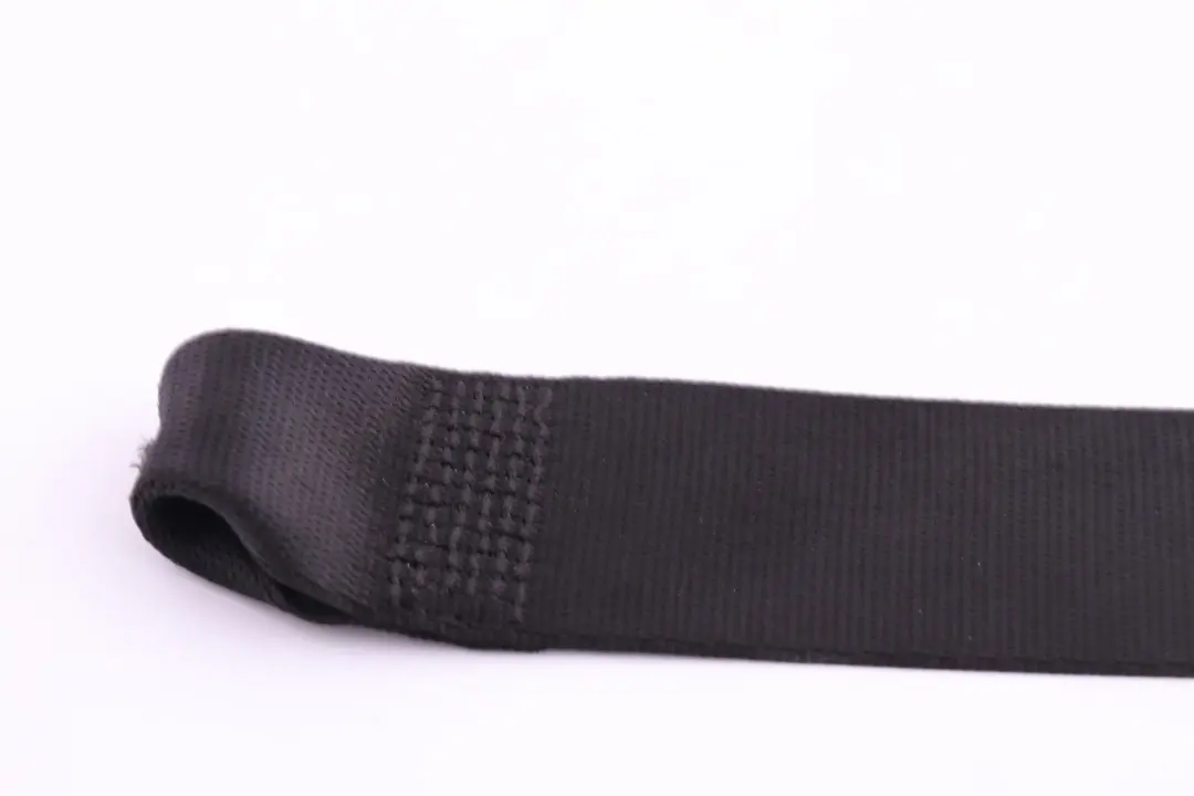 Limitador De Fuerza Cinturon Delantero Superior Izquierdo Negro para BMW E88 con número de pieza 6981475 BMW E88 Limitador De Fuerza Cinturon Delantero Superior Izquierdo Negro - SKU 6981475 - Número de pieza 6981475