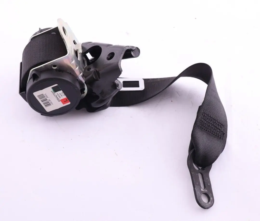 Cinturón de seguridad trasero superior izquierdo para BMW E88 Cabrio con número de pieza 6981479 BMW E88 Cabrio Cinturón de seguridad trasero superior izquierdo - SKU 6981479 - Número de pieza 6981479