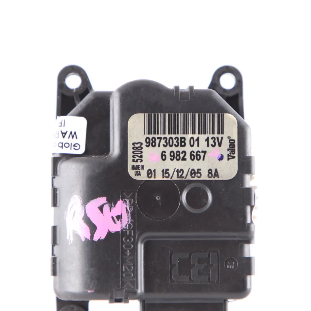 Actuator Air Distribution Flap Motor Heater to Mini Cooper One R50 R52 R53 with Part number 6982667 Mini Cooper One R50 R52 R53 Actuator Air Distribution Flap Motor Heater - SKU 6982667 - Part number 6982667