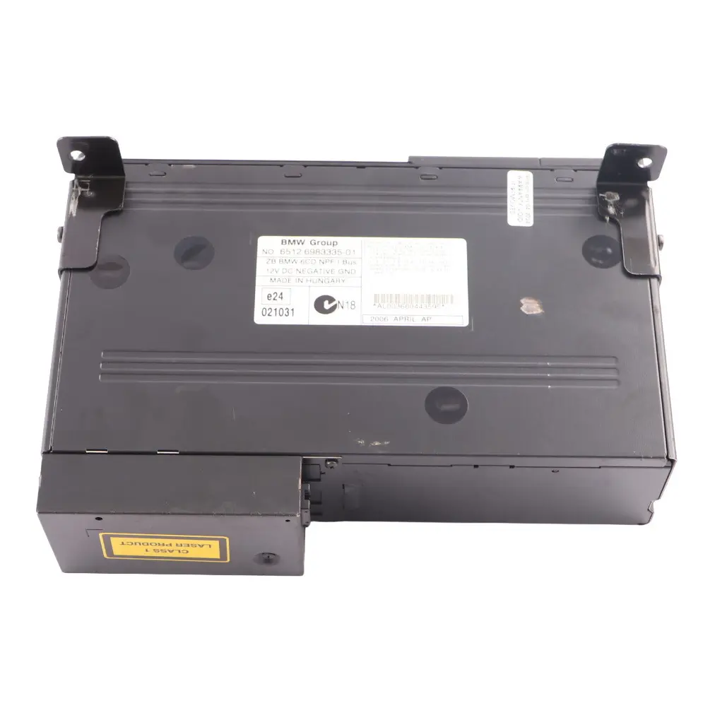 Zmieniarka 6-Płytowa CD Z Magazynkiem do BMW E39 E46 E53 o numerze 6983335 BMW E39 E46 E53 Zmieniarka 6-Płytowa CD Z Magazynkiem - SKU 6983335-1 - Numer Części 6983335