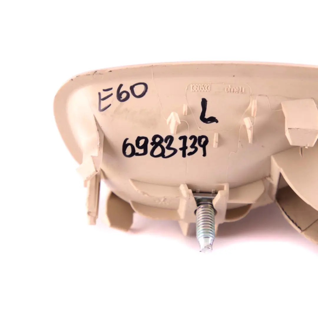 Maniglia Interna Destra Crema Beige per BMW E60 E61 LCI con numero di parte 6983739 BMW E60 E61 LCI Maniglia Interna Destra Crema Beige - SKU 6983739 - Numero di parte 6983739