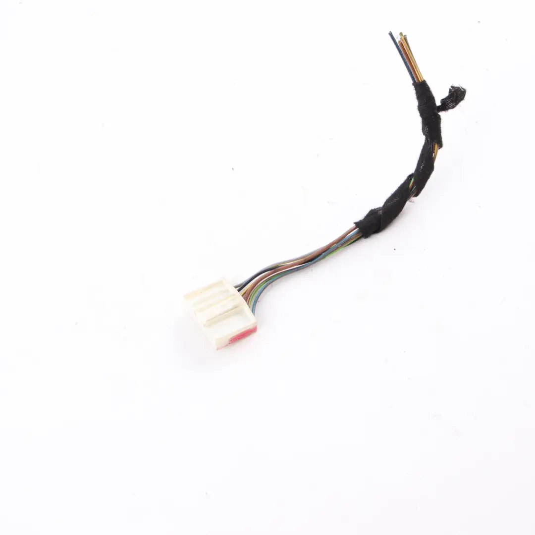 Tail Light Rear Lamp Right O/S Plug Socket Wiring to BMW E81 E87 LCI with Part number 6984756 BMW E81 E87 LCI Tail Light Rear Lamp Right O/S Plug Socket Wiring - SKU 6984756-2 - Part number 6984756