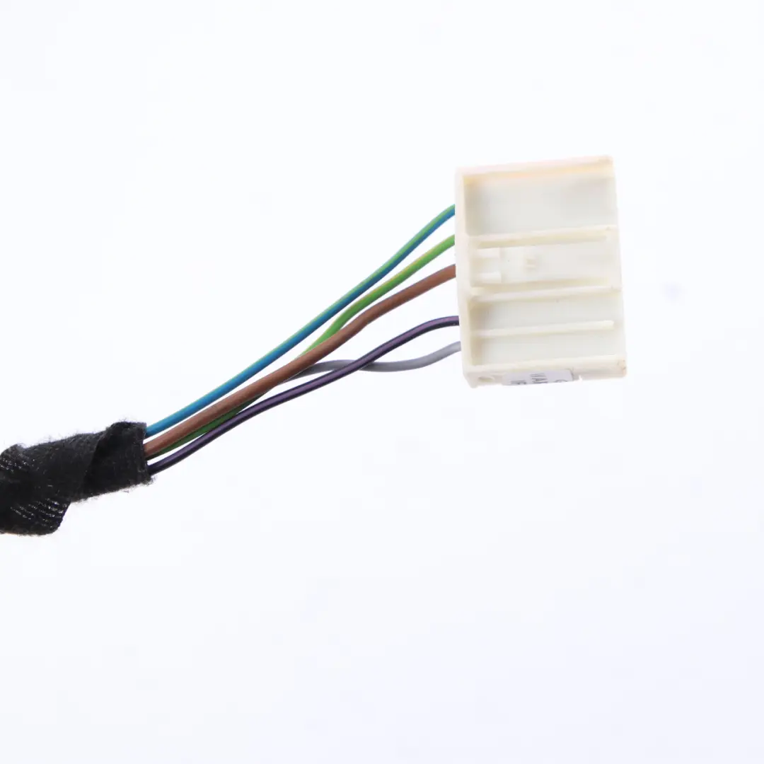 Rücklicht Rückleuchte links Stecker Buchse Verkabelung für BMW E81 E87 LCI mit Teilenummer 6984756 BMW E81 E87 LCI Rücklicht Rückleuchte links Stecker Buchse Verkabelung - SKU 6984756 - Teilenummer 6984756