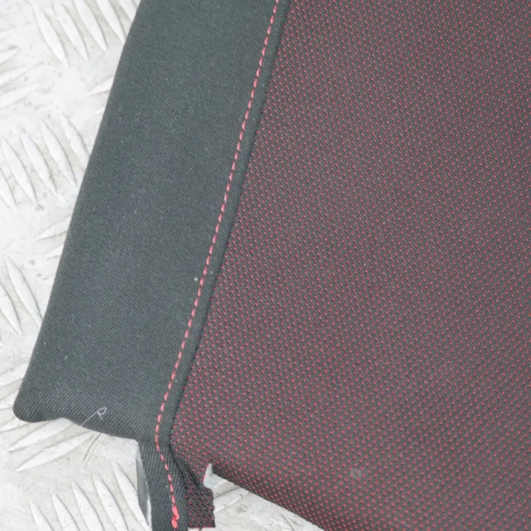 Acabado Lateral Tela Asiento Trasero Derecho Red Cranberry Red para BMW E81 con número de pieza 6984878 BMW E81 Acabado Lateral Tela Asiento Trasero Derecho Red Cranberry Red - SKU 6984878-2 - Número de pieza 6984878