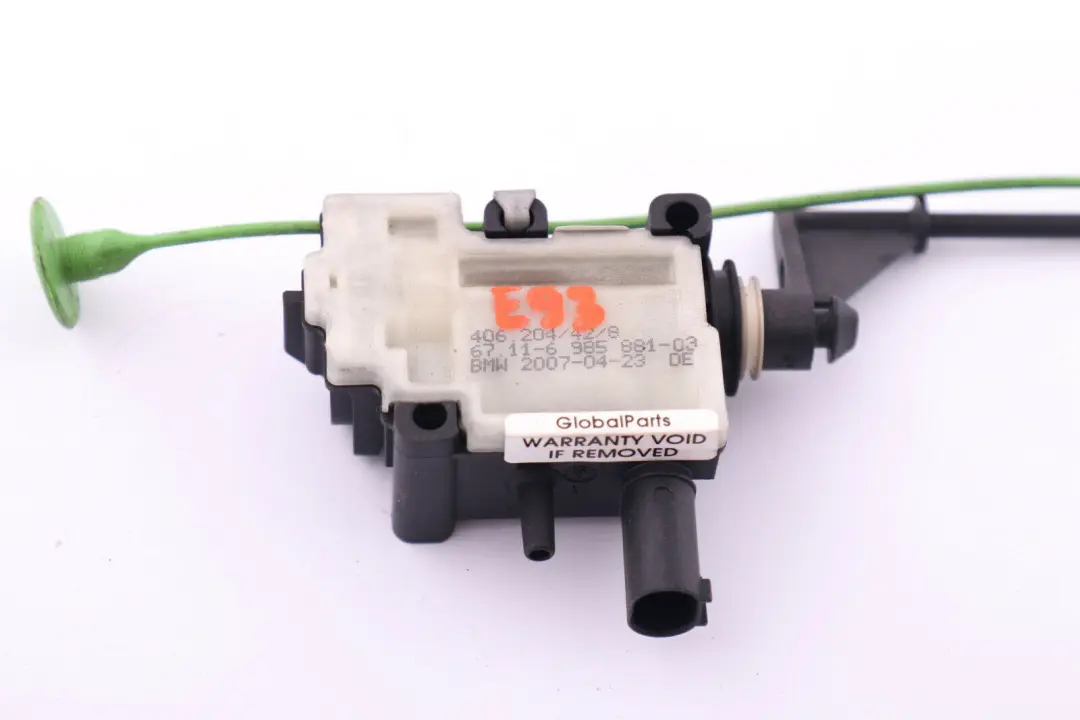 Attuatore coperchio sportello carburante per BMW E93 Cabrio Cabrio con numero di parte 6985881 BMW E93 Cabrio Cabrio Attuatore coperchio sportello carburante - SKU 6985881 - Numero di parte 6985881