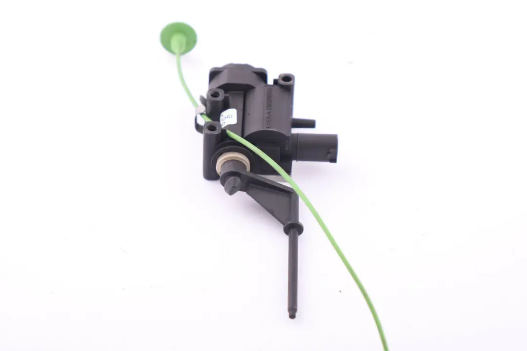 Actuador de la tapa del depósito de combustible para BMW E93 Cabrio con número de pieza 6985881 BMW E93 Cabrio Actuador de la tapa del depósito de combustible - SKU 6985881 - Número de pieza 6985881