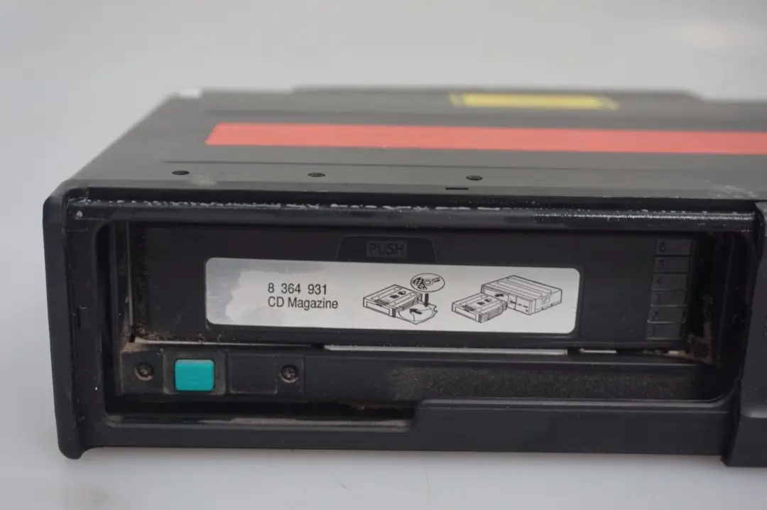 BMW E81 E87 E90 E91 E92 Changeur de CD 6 Disques Avec Magasin - SKU 6986077-1 - Numéro de pièce 6986077