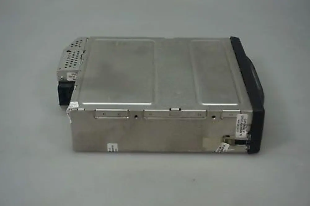 BMW E60 E61 E63 E64 6-disc Compact CD Changer with Magazine - SKU 6986081 - Part number 6986081