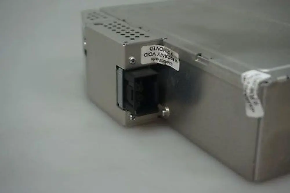 6-disc Compact CD Changer with Magazine to BMW E60 E61 E63 E64 with Part number 6986081 BMW E60 E61 E63 E64 6-disc Compact CD Changer with Magazine - SKU 6986081 - Part number 6986081