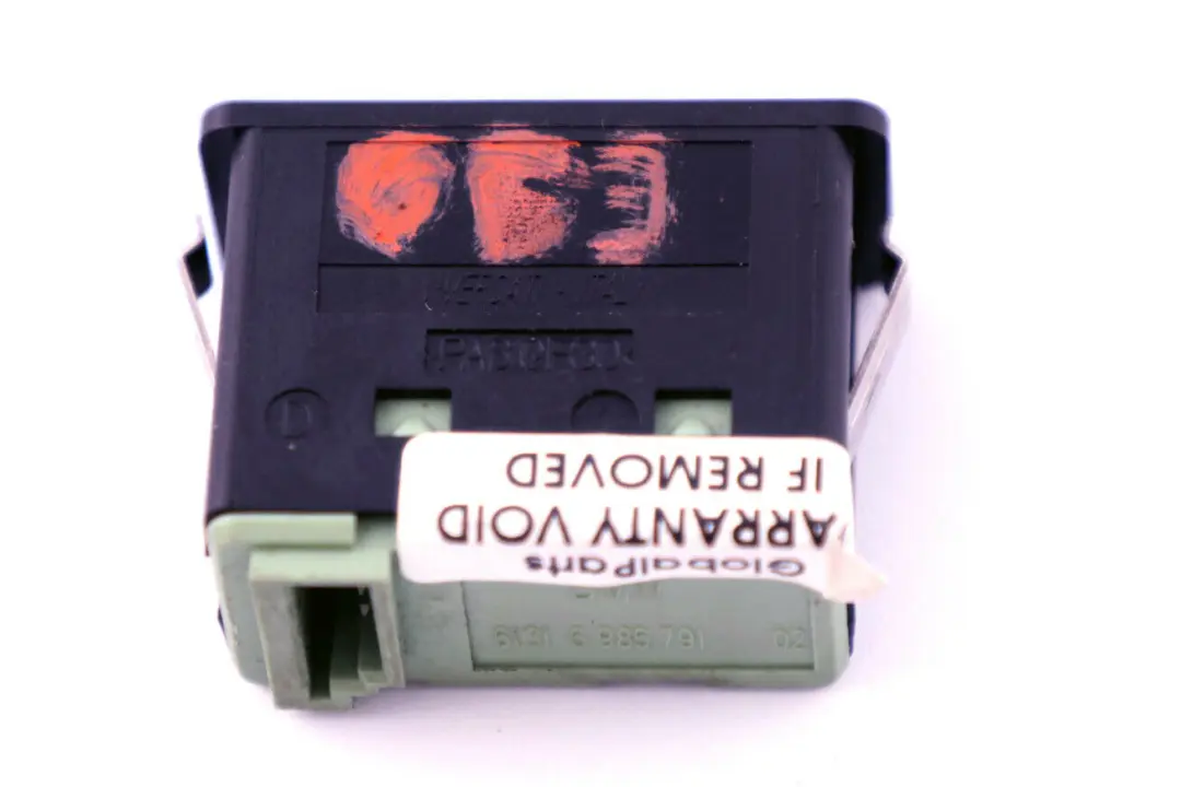 BMW E60 E61 E81 E87 E90 F10 F11 Gniazdo AUX - SKU 6986791 - Numer Części 6986791