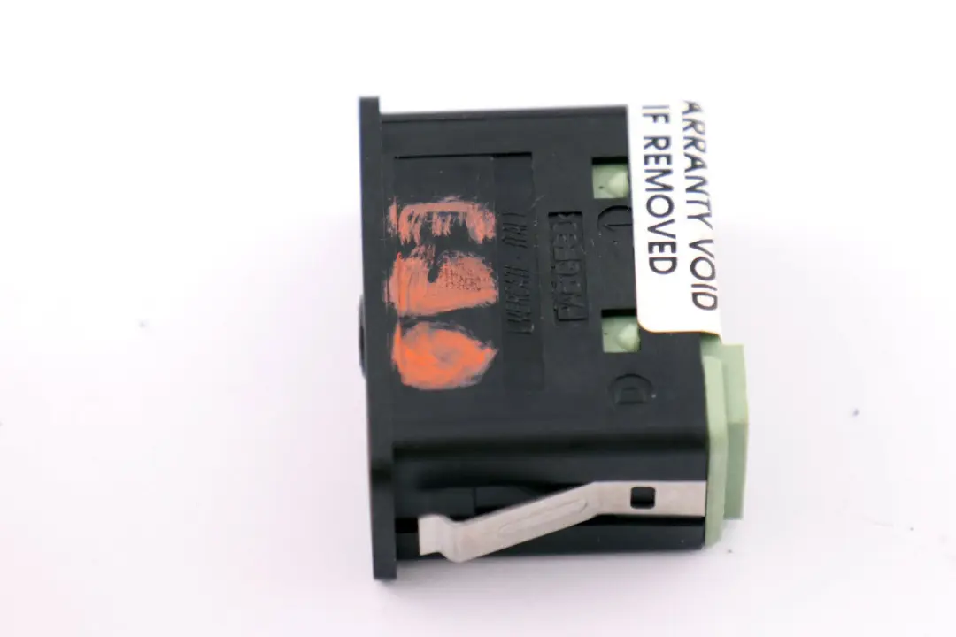 BMW E60 E61 E81 E87 E90 F10 F11 Gniazdo AUX - SKU 6986791 - Numer Części 6986791